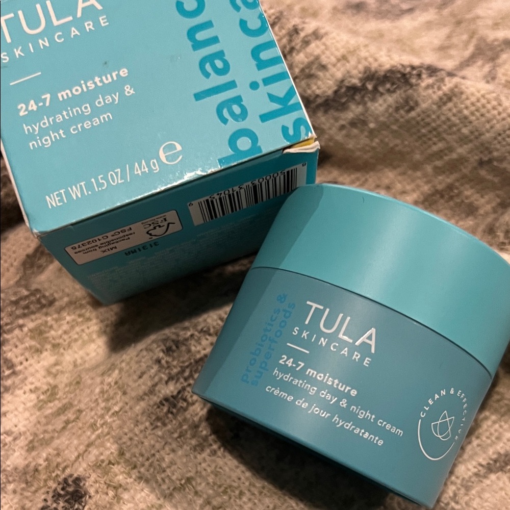 Tula Skincare 24-7 Moisture Cream - Teal